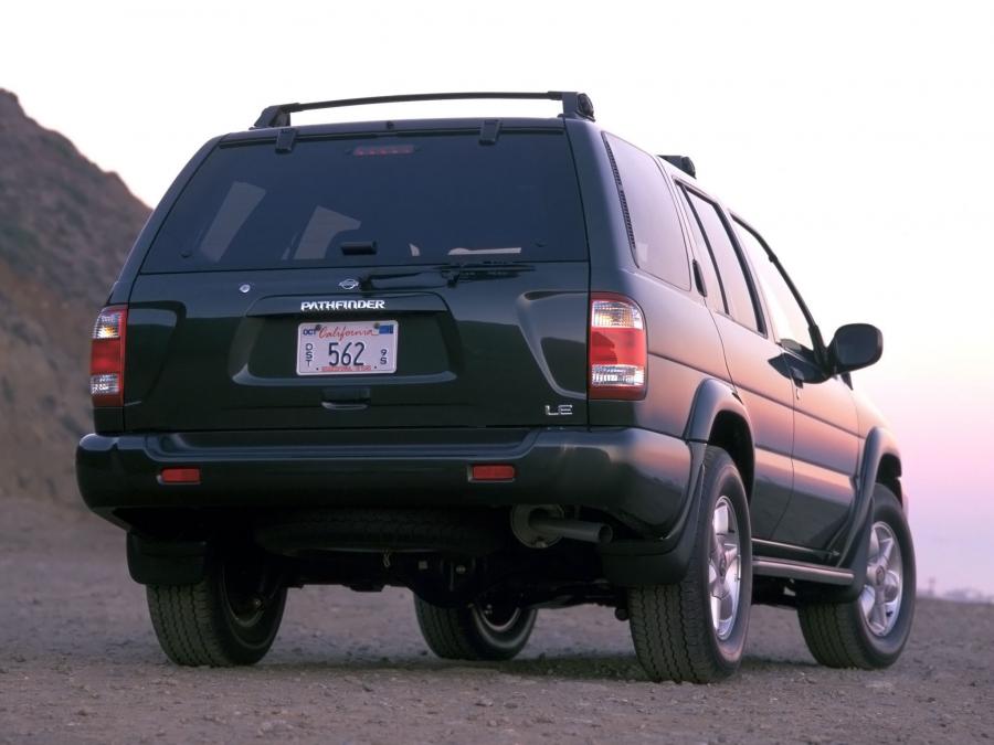  Nissan Pathfinder 2002 года  (US) (фото 9 из 9)